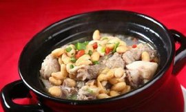 二豆炖猪胫骨