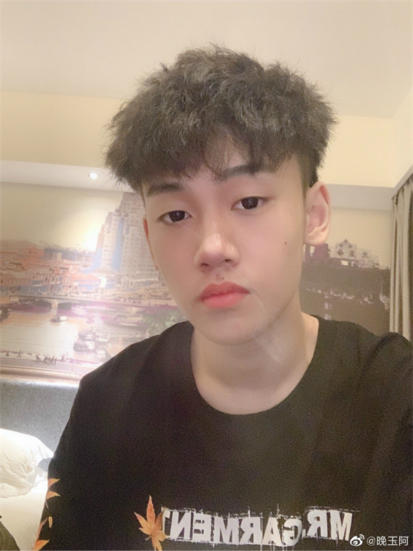 和平精英晚玉再发vlog 展示真实的录制现场