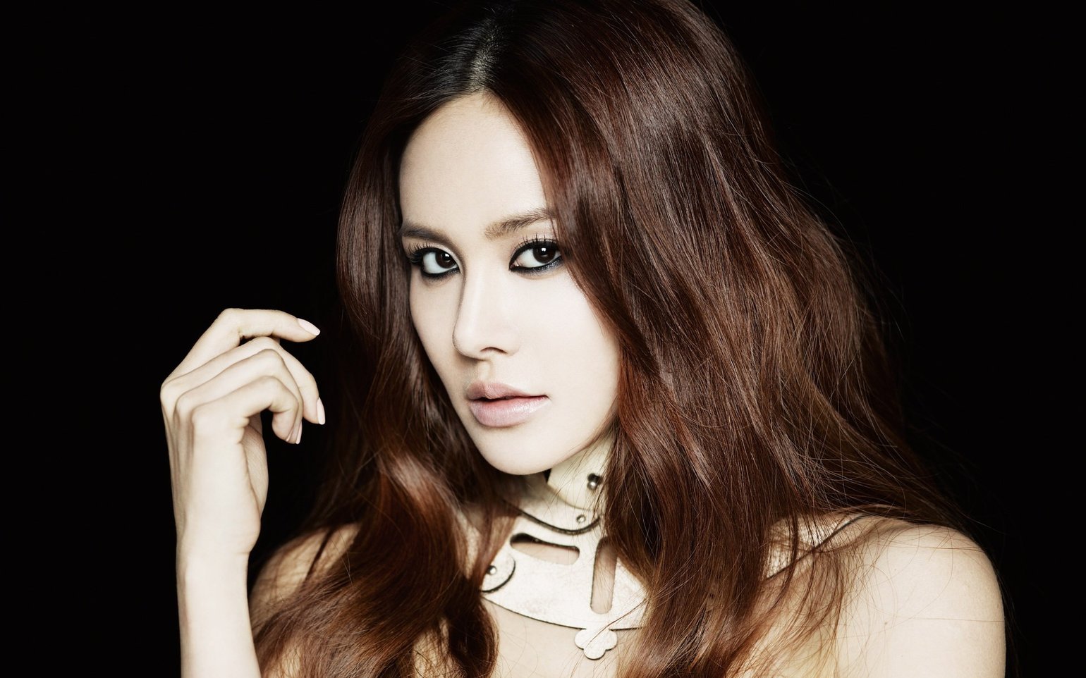 朴银惠(park eun hye),艺名ivy,1982年11月7日出生于韩国.